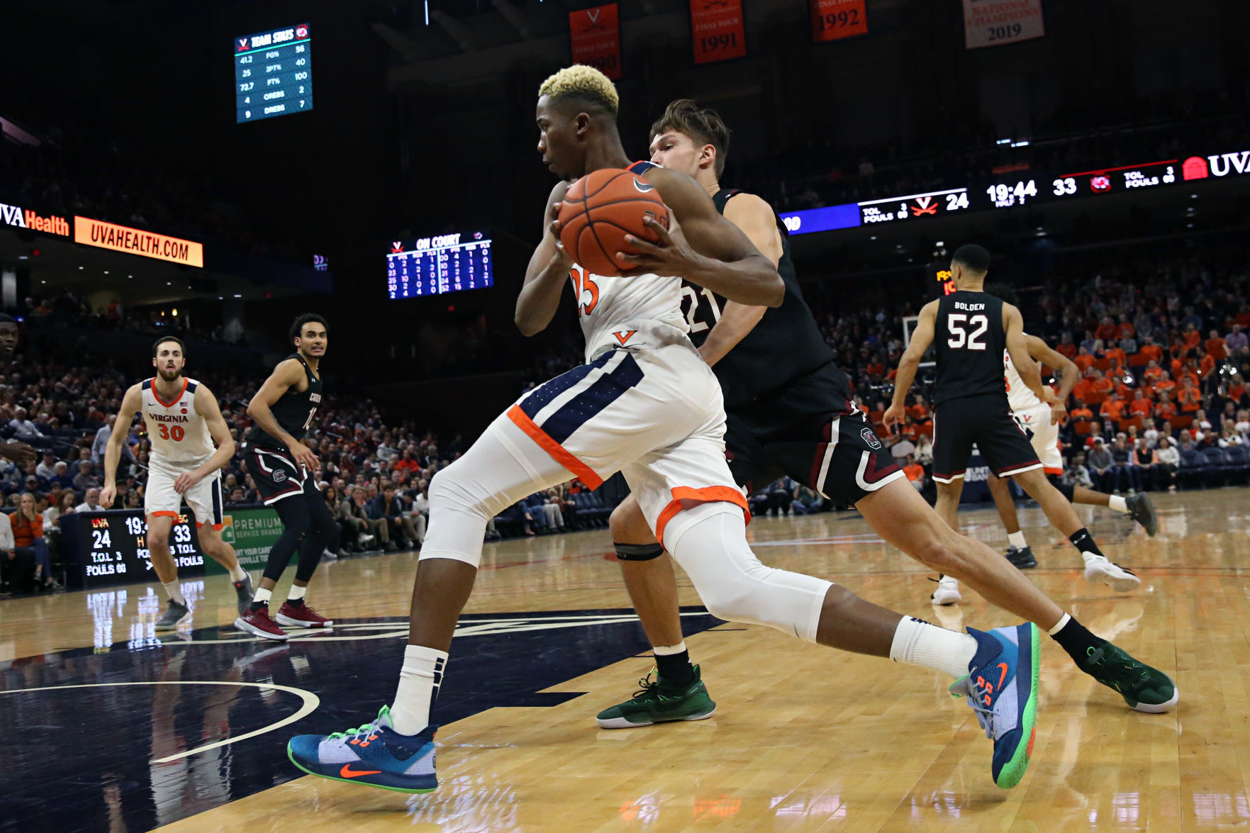 20191222_cdp_sports_uvahoops371.JPG